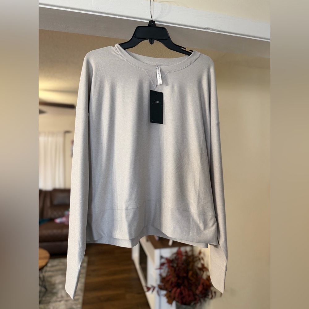 Fabletics Cloud Jersey Boxy-Long Sleeve Top